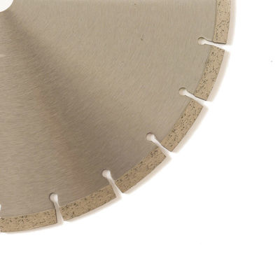 Pressa a caldo	350×2.2/3.2×10×25.4×24T ha sinterizzato il diamante segmentato per la lama	Granito, marmo, calcestruzzo e mattone