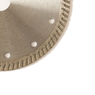 Corpo di acciaio di Diamond Blade 65Mn della porcellana di alta qualità 6inch “150×1.4/2.4×10×22.23mm della pressa a caldo con vita tagliente lunga