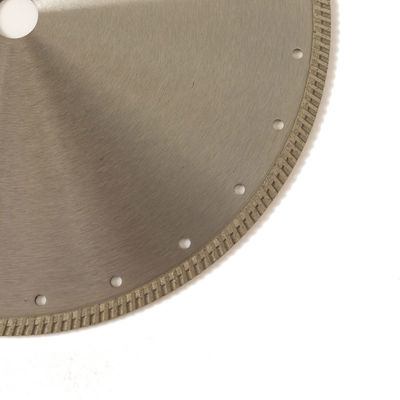 Corpo di acciaio di Diamond Blade 65Mn della porcellana di alta qualità della pressa a caldo 14inch “350×2.2/3.2×10×25.4mm con vita tagliente lunga