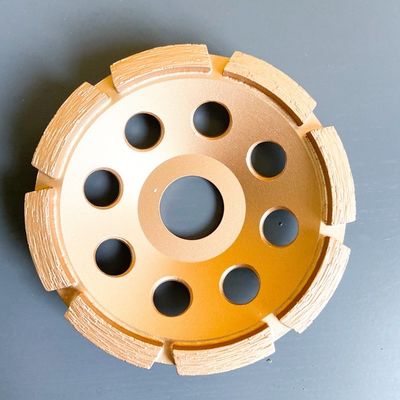 fila saldata laser Diamond Cup Wheel For Concrete, pietra, materiali da costruzione duri di 5inch 125×10T (30×5×7.2) ×22.23mm singola